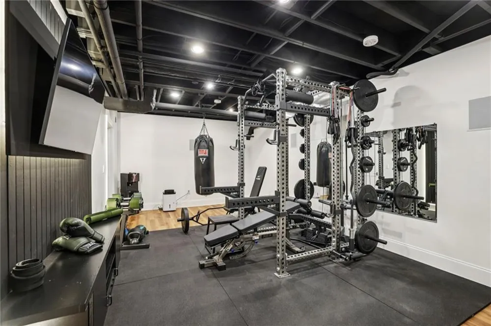 8025 River Circle Sandy Springs, GA 30350