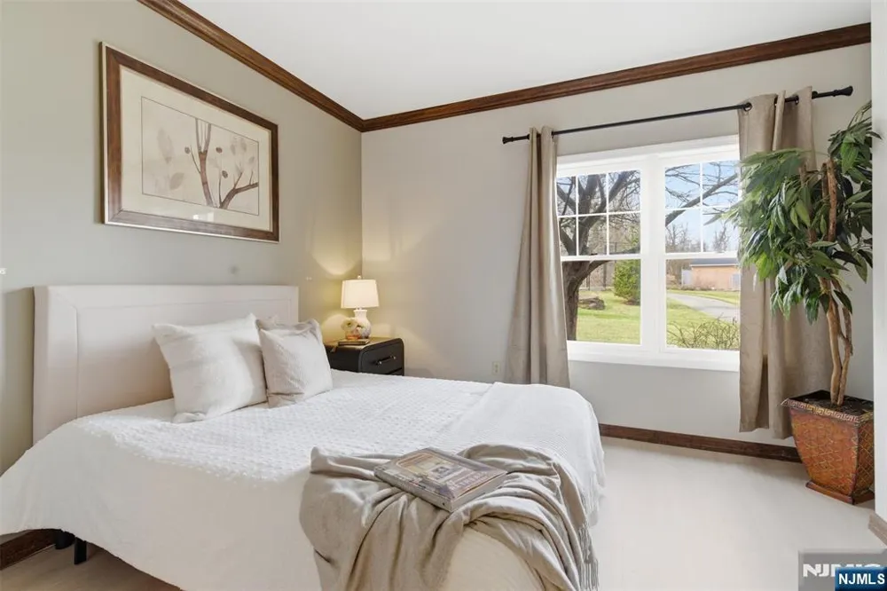 2 Pine Crescent 14 Vernon, NJ 07462