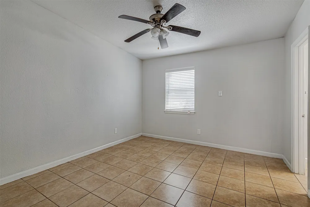 304 E Mitchell Street Arlington, TX 76010