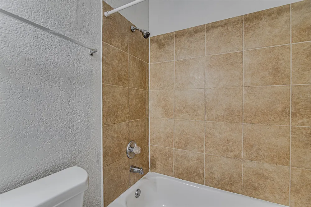304 E Mitchell Street Arlington, TX 76010