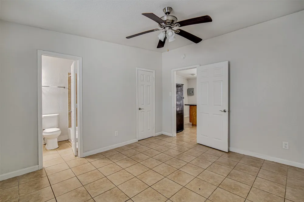 304 E Mitchell Street Arlington, TX 76010