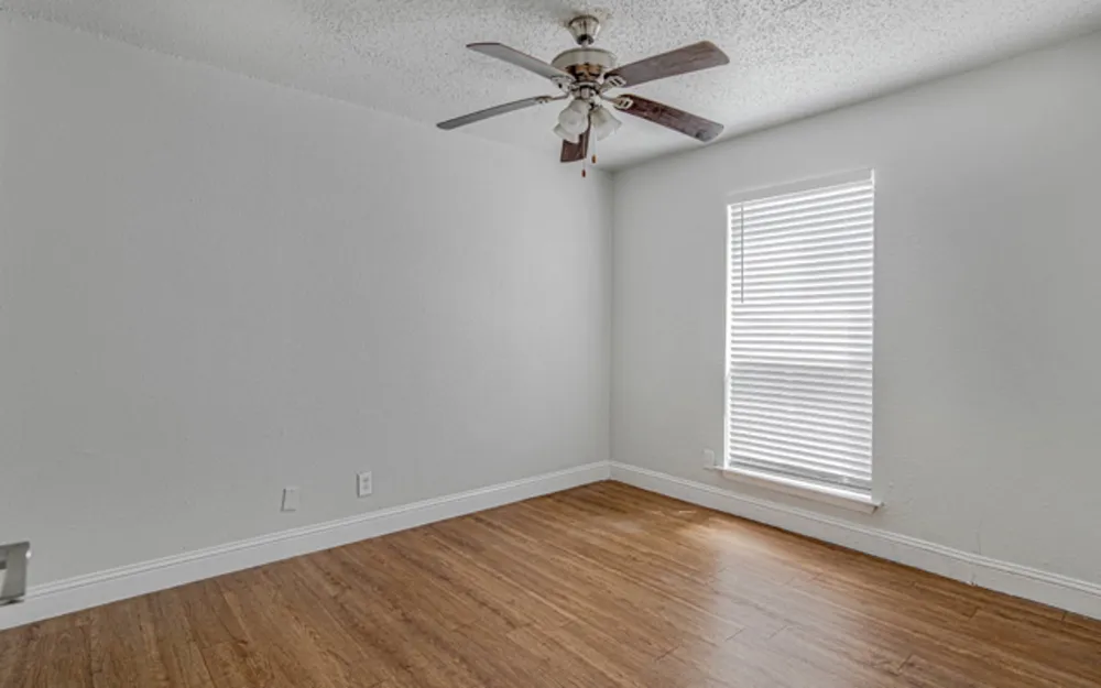 304 E Mitchell Street Arlington, TX 76010