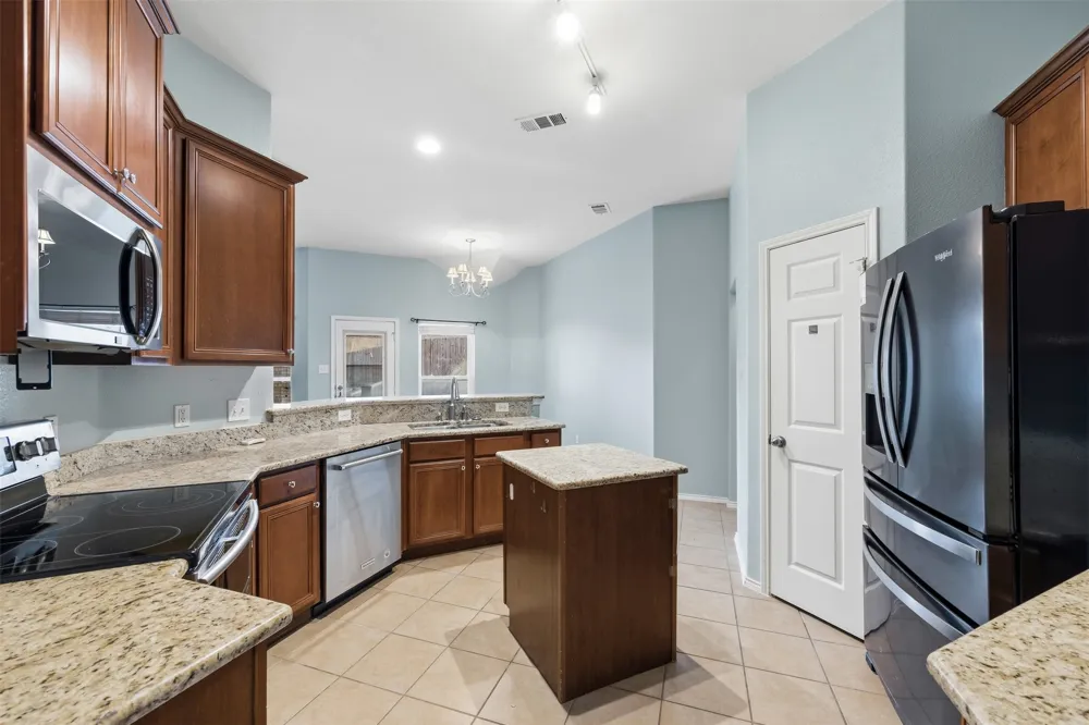 3221 Canary Lane Midlothian, TX 76065