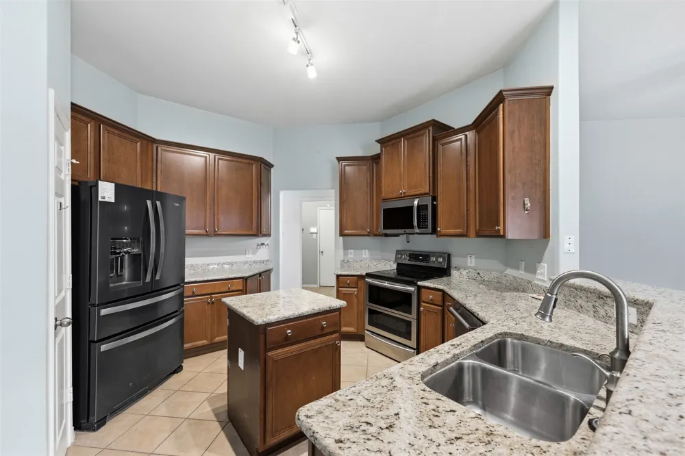 3221 Canary Lane Midlothian, TX 76065