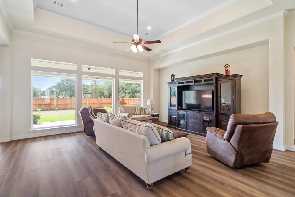 305 Champions Court El Campo, TX 77437