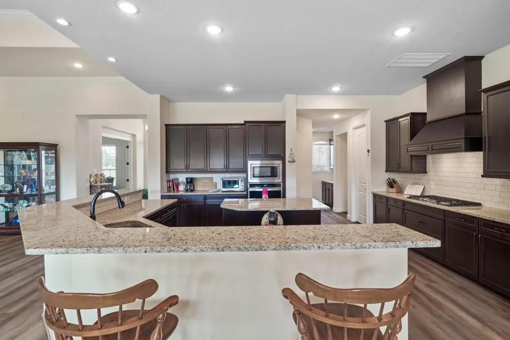 305 Champions Court El Campo, TX 77437
