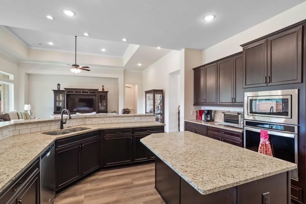 305 Champions Court El Campo, TX 77437