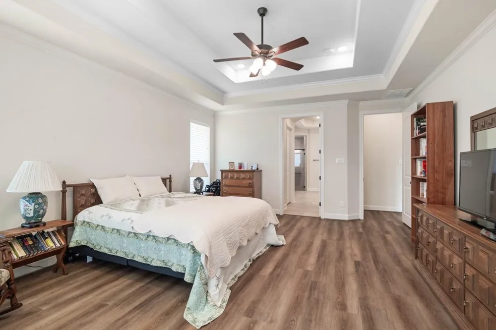305 Champions Court El Campo, TX 77437