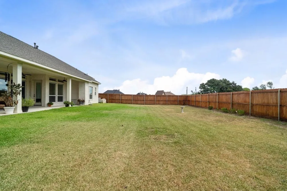 305 Champions Court El Campo, TX 77437