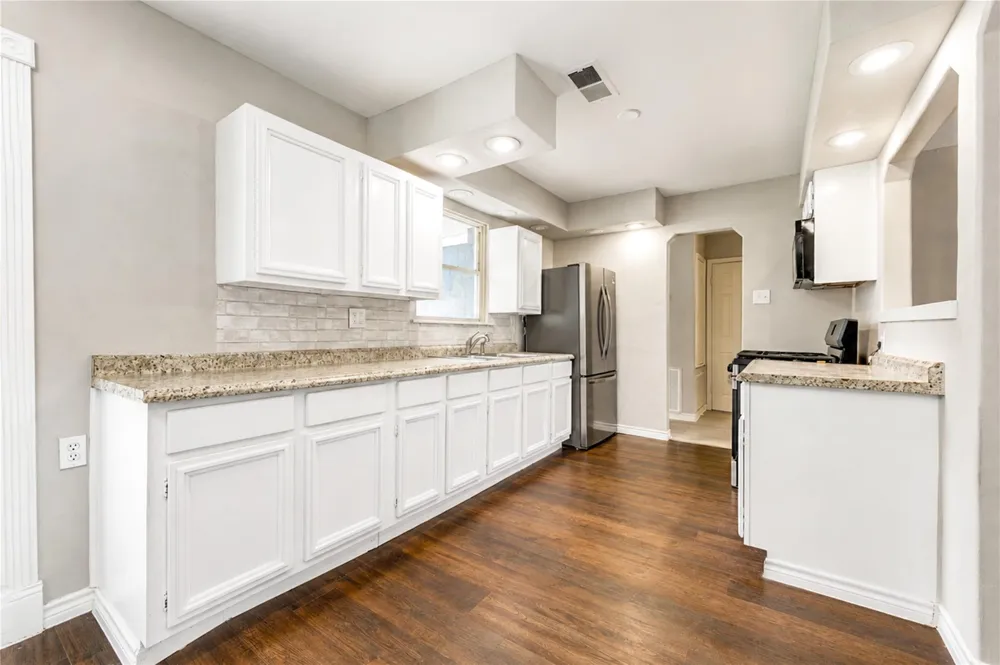 2614 7th Avenue Texas City, TX 77590