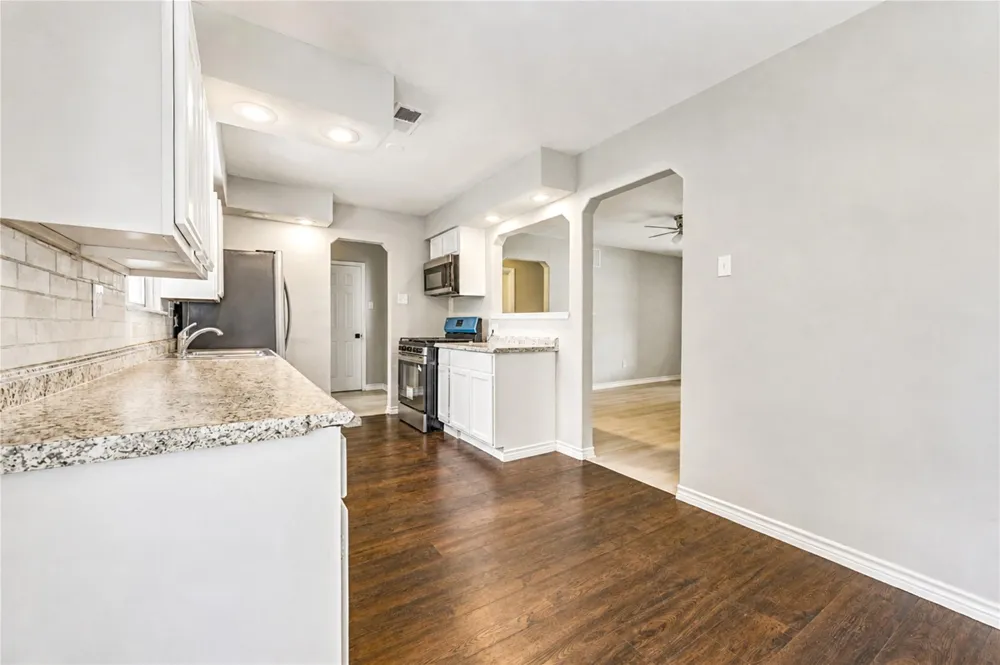 2614 7th Avenue Texas City, TX 77590