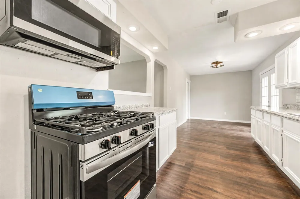 2614 7th Avenue Texas City, TX 77590