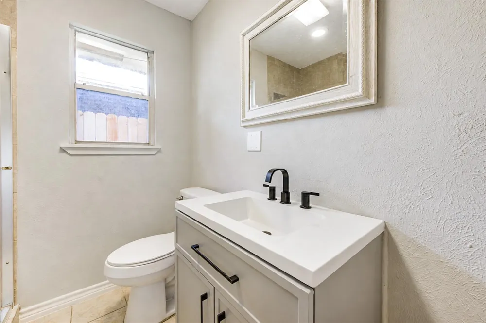 2614 7th Avenue Texas City, TX 77590