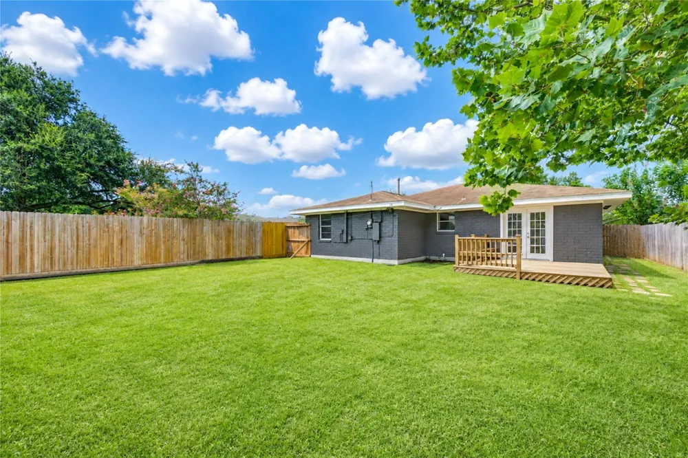 2614 7th Avenue Texas City, TX 77590