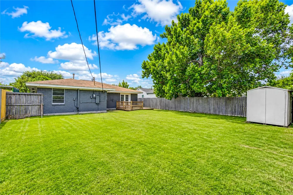 2614 7th Avenue Texas City, TX 77590