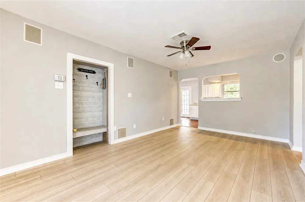 2614 7th Avenue Texas City, TX 77590