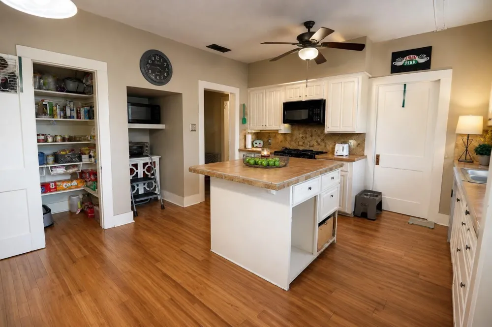 315 S Johnson Street Alvin, TX 77511