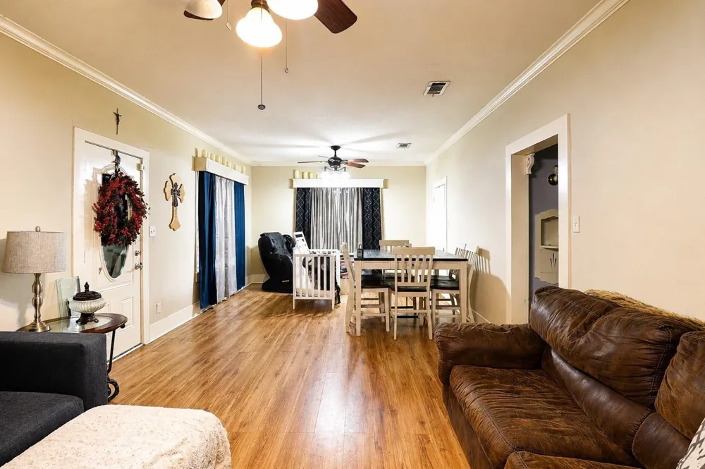 315 S Johnson Street Alvin, TX 77511