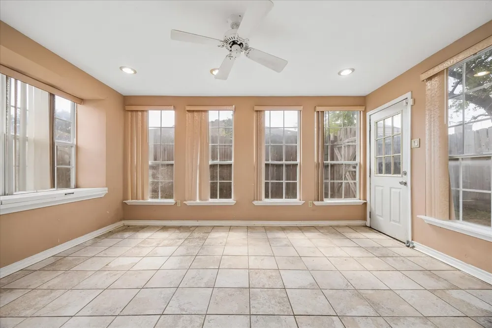 4226 Willow Beach Drive Houston, TX 77072