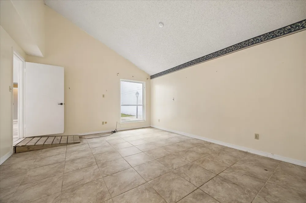 4226 Willow Beach Drive Houston, TX 77072