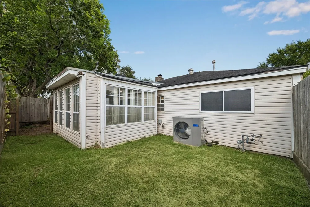 4226 Willow Beach Drive Houston, TX 77072