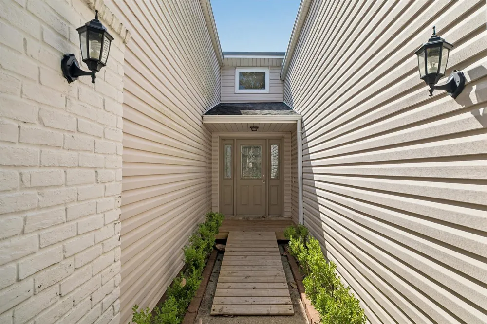 4226 Willow Beach Drive Houston, TX 77072
