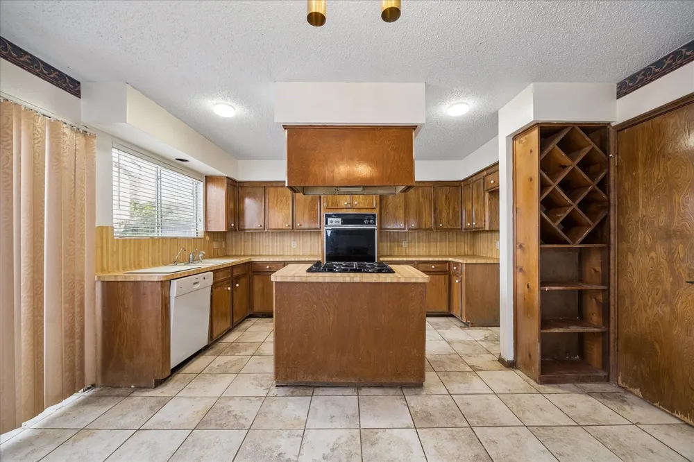 4226 Willow Beach Drive Houston, TX 77072