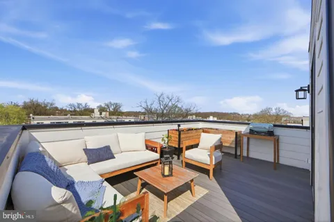 623 KENNEDY STREET NW #10
