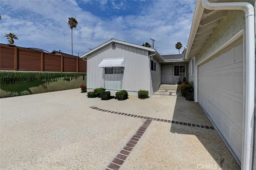 2011 W Crestwood Street Rancho Palos Verdes, CA 90275
