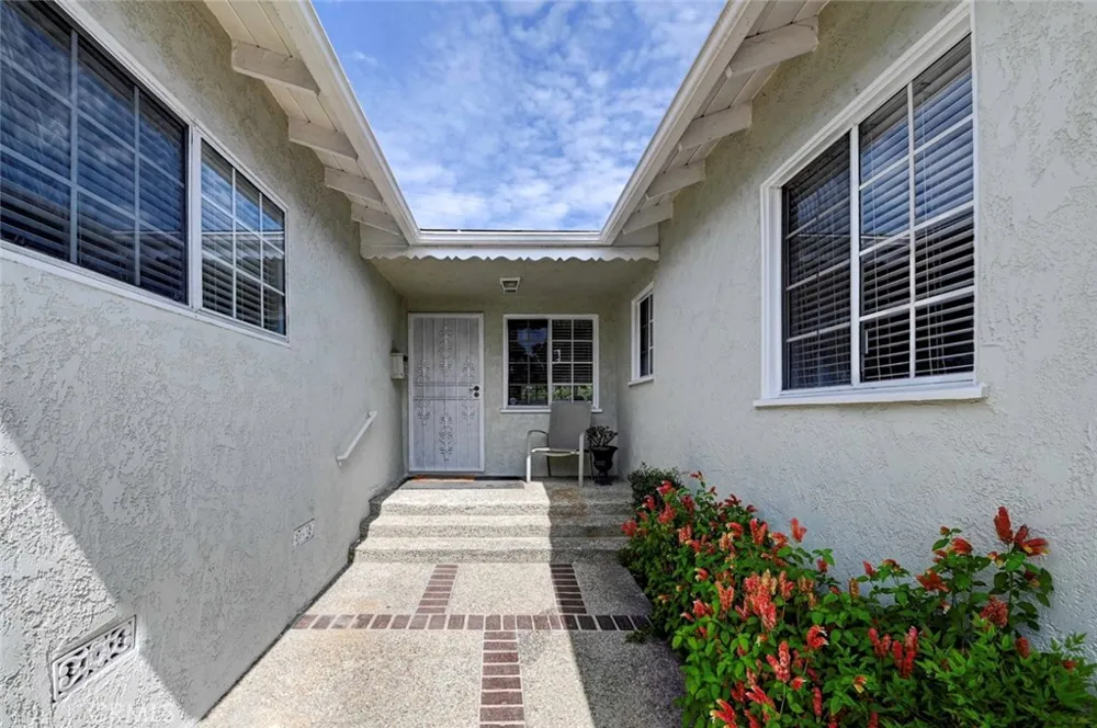 2011 W Crestwood Street Rancho Palos Verdes, CA 90275