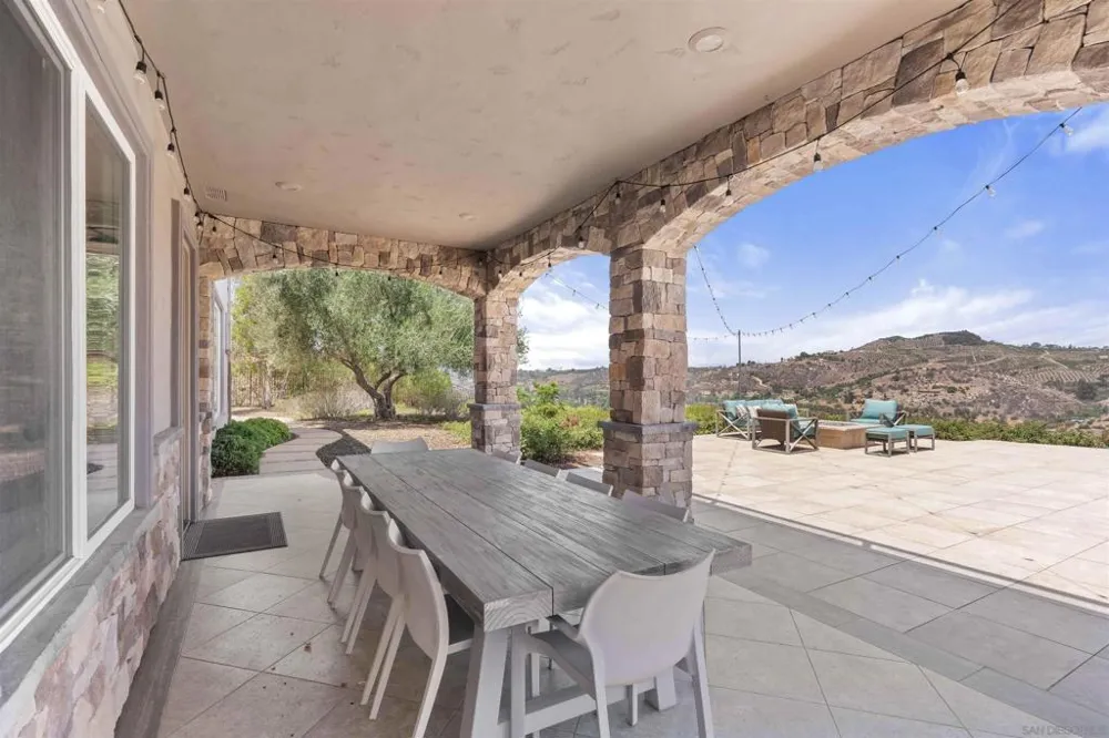 7295 Eagle Mountain Road Bonsall, CA 92003