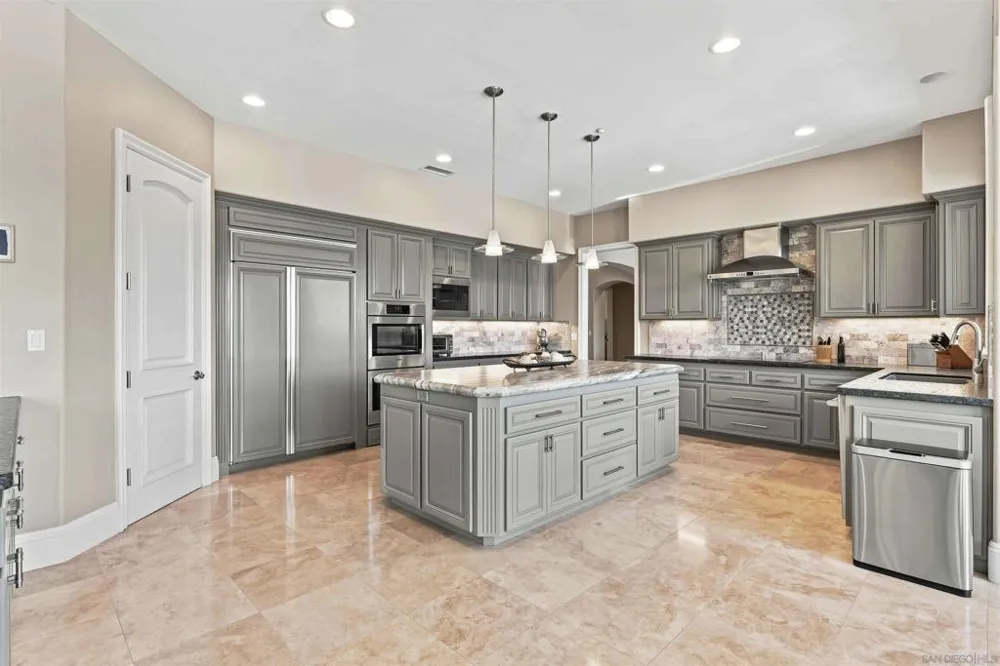 7295 Eagle Mountain Road Bonsall, CA 92003