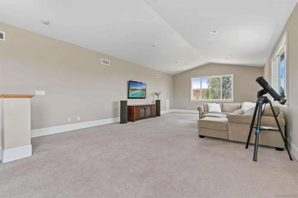 7295 Eagle Mountain Road Bonsall, CA 92003