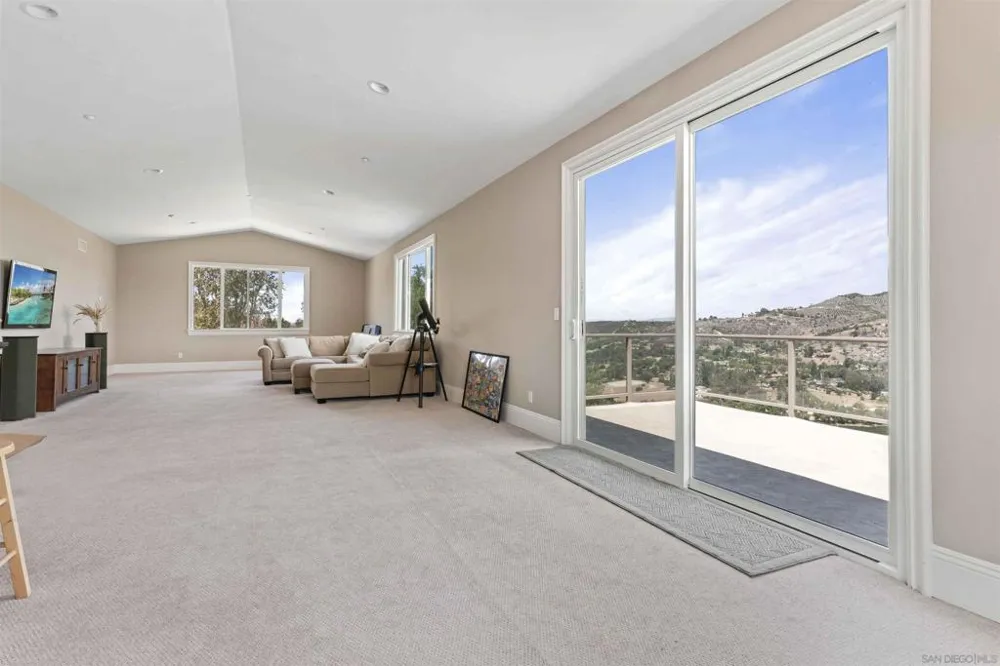 7295 Eagle Mountain Road Bonsall, CA 92003