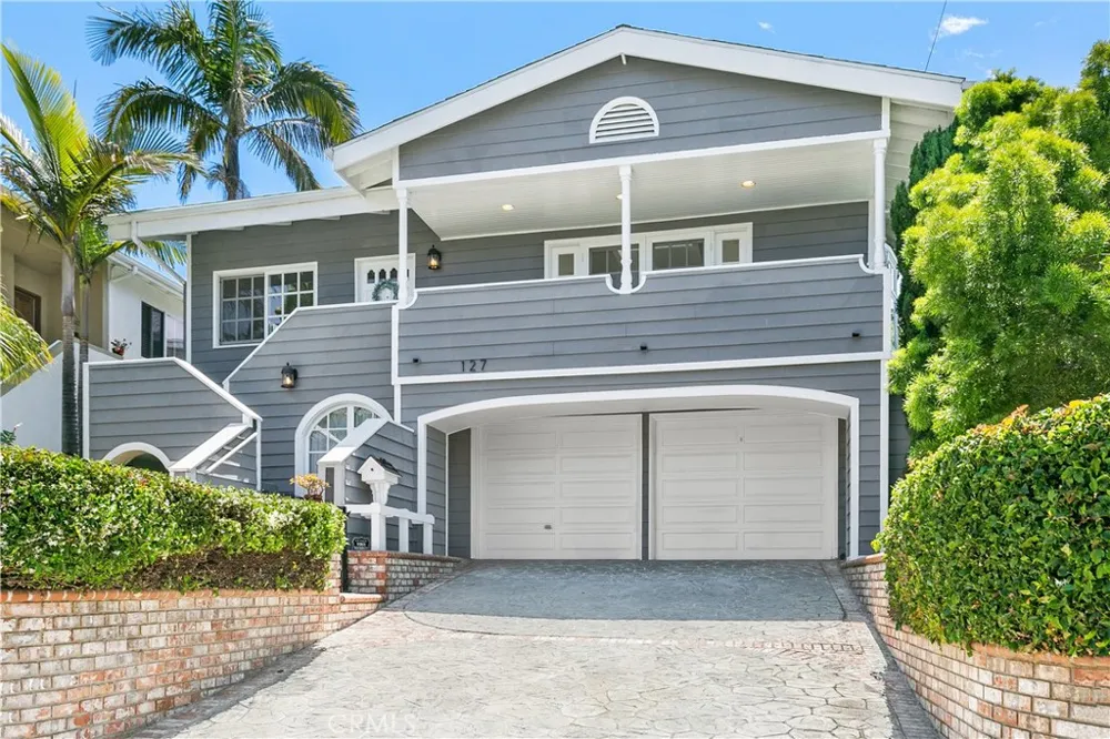 127 West Avenida De Los Lobos Marinos San Clemente, CA 92672
