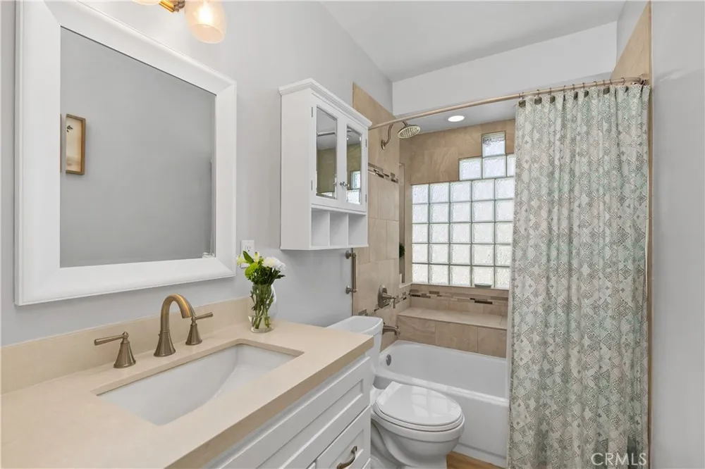 127 West Avenida De Los Lobos Marinos San Clemente, CA 92672