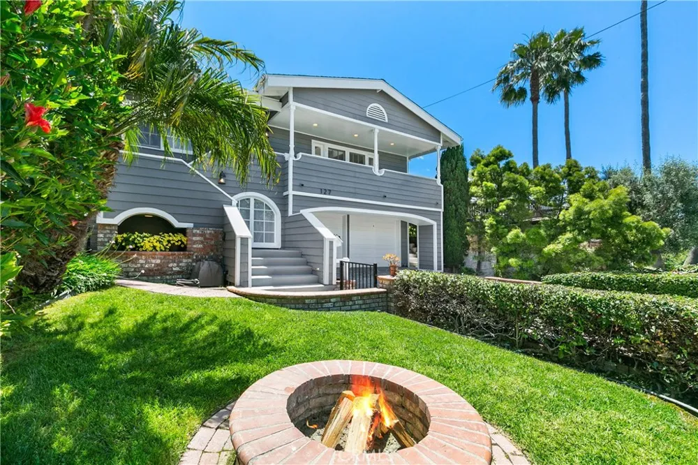 127 West Avenida De Los Lobos Marinos San Clemente, CA 92672