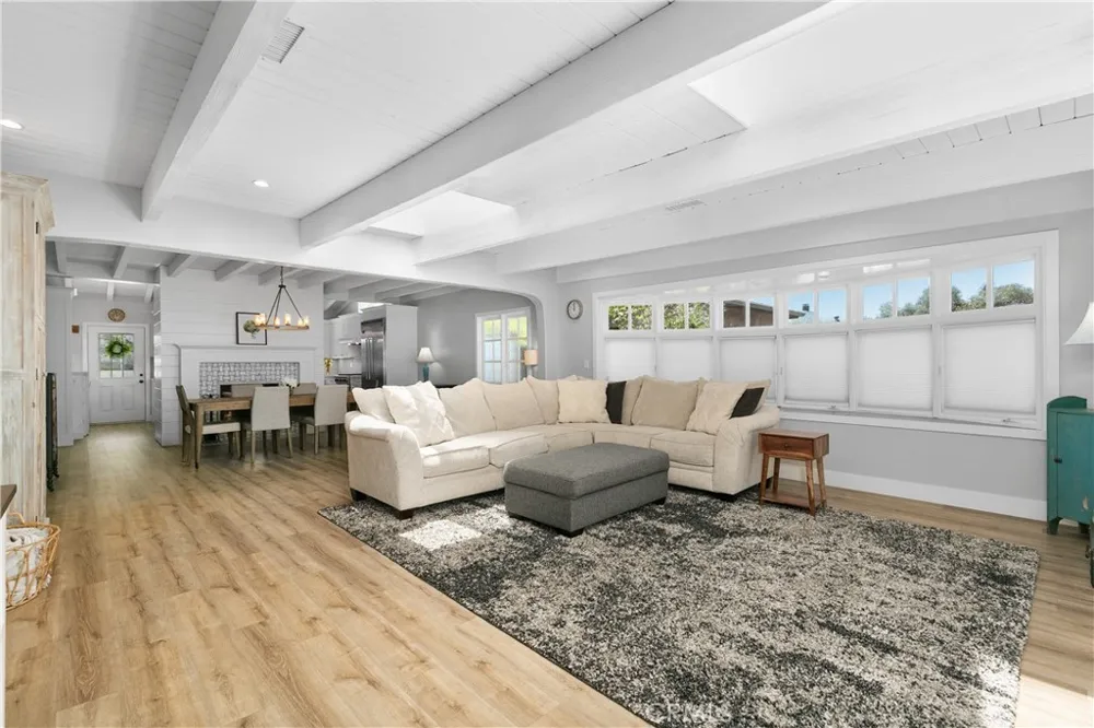 127 West Avenida De Los Lobos Marinos San Clemente, CA 92672