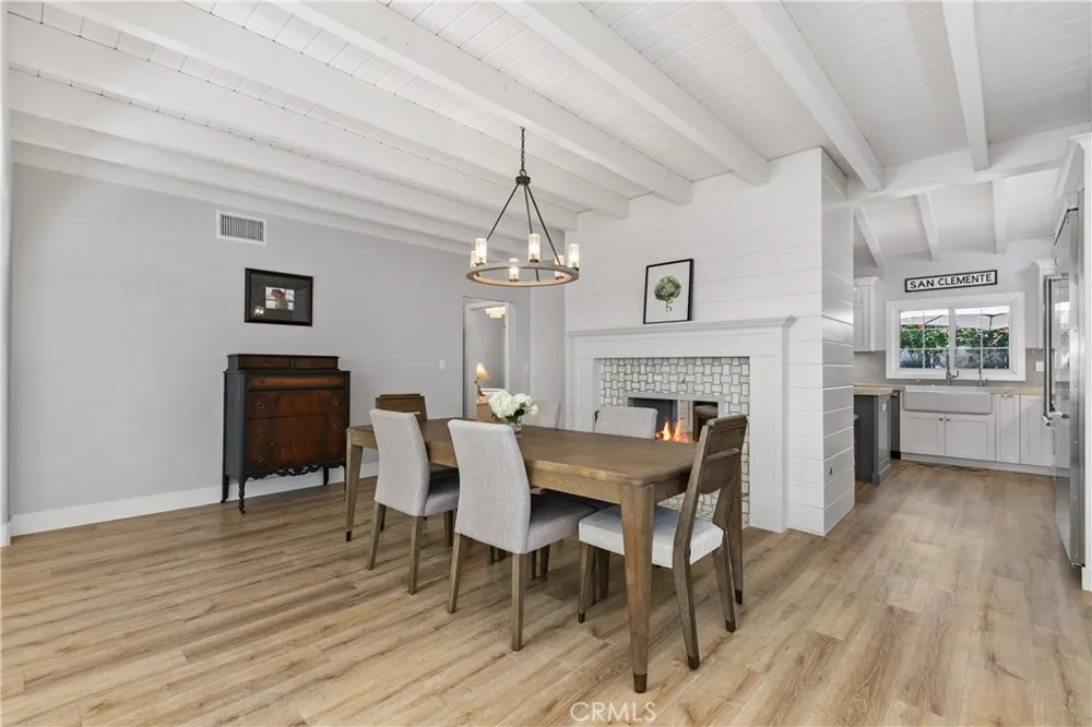 127 West Avenida De Los Lobos Marinos San Clemente, CA 92672
