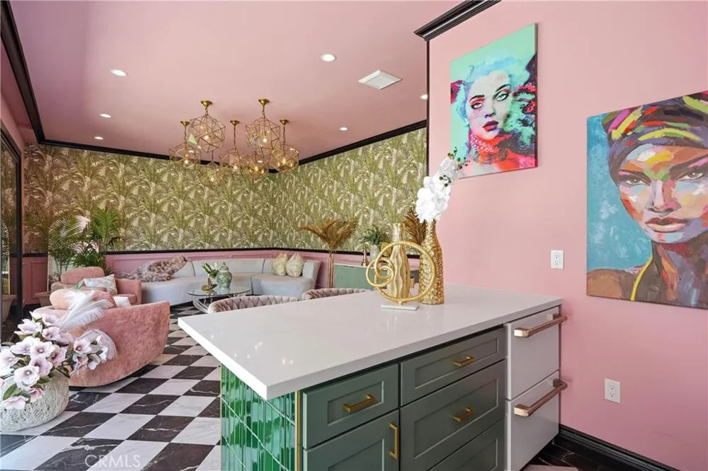 9400 Encino Avenue Northridge, CA 91325