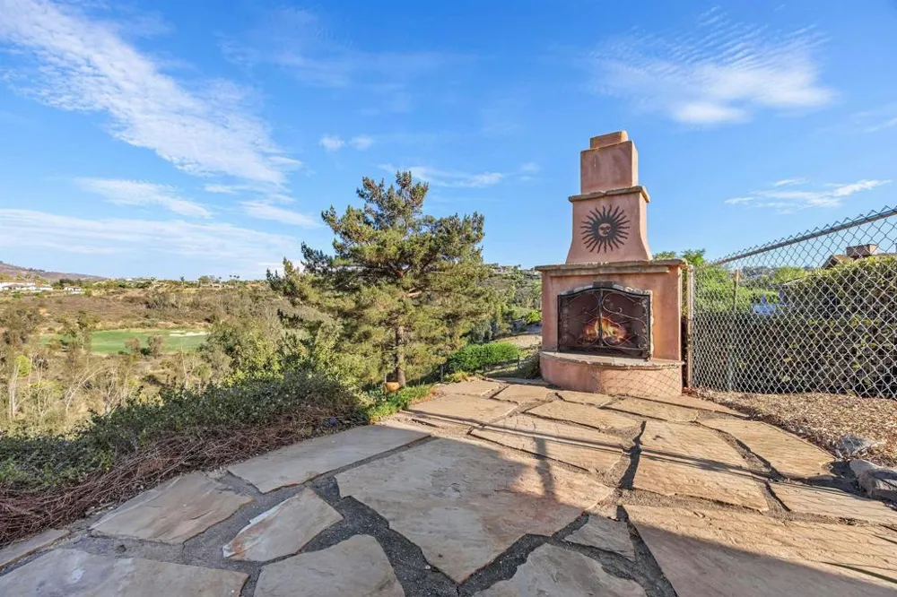 17429 Rancho Del Rio Rancho Santa Fe, CA 92067