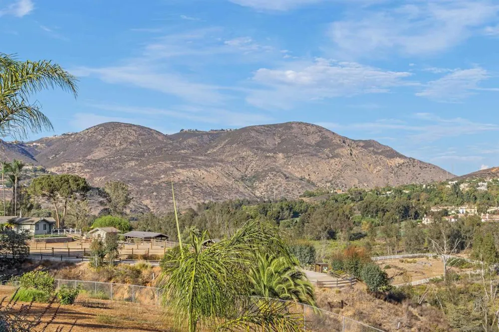 17429 Rancho Del Rio Rancho Santa Fe, CA 92067