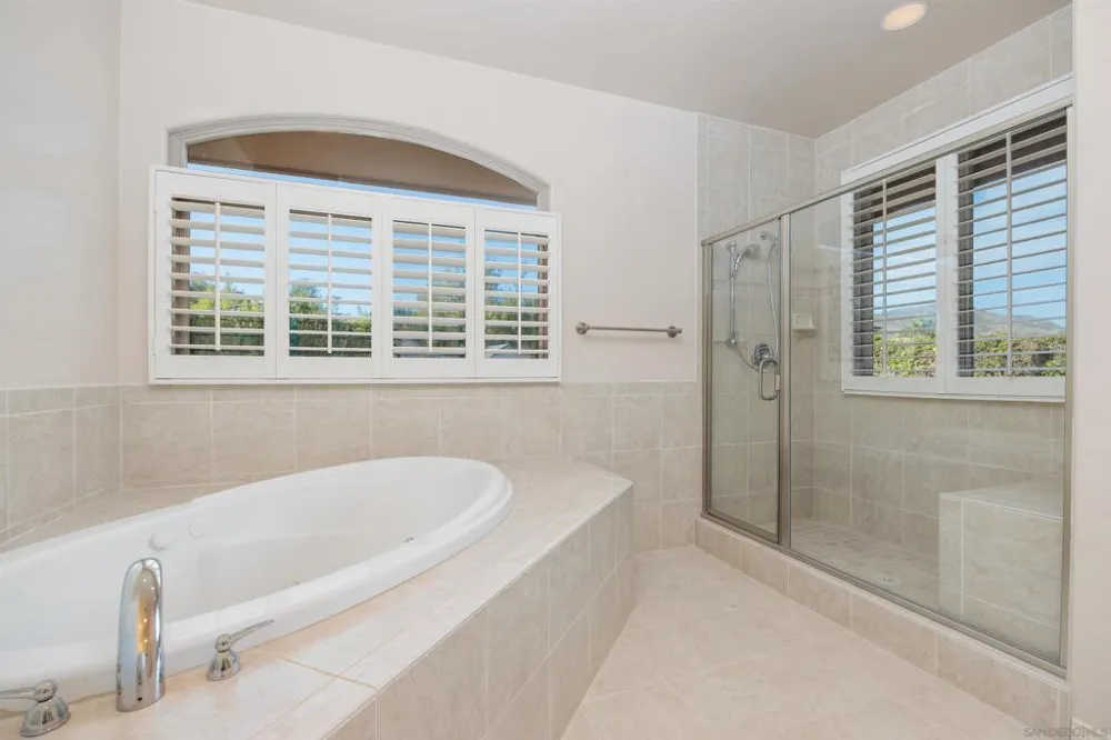 17429 Rancho Del Rio Rancho Santa Fe, CA 92067
