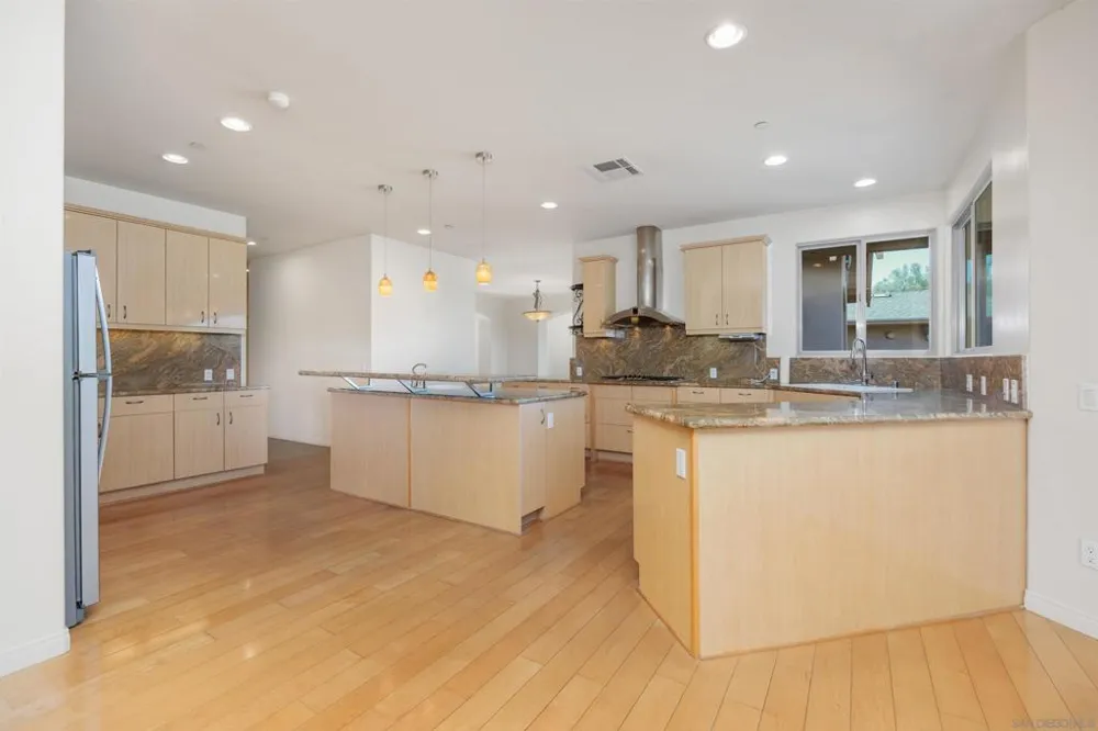 17429 Rancho Del Rio Rancho Santa Fe, CA 92067