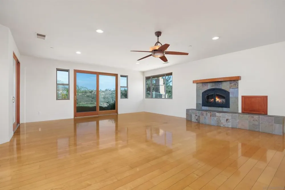 17429 Rancho Del Rio Rancho Santa Fe, CA 92067