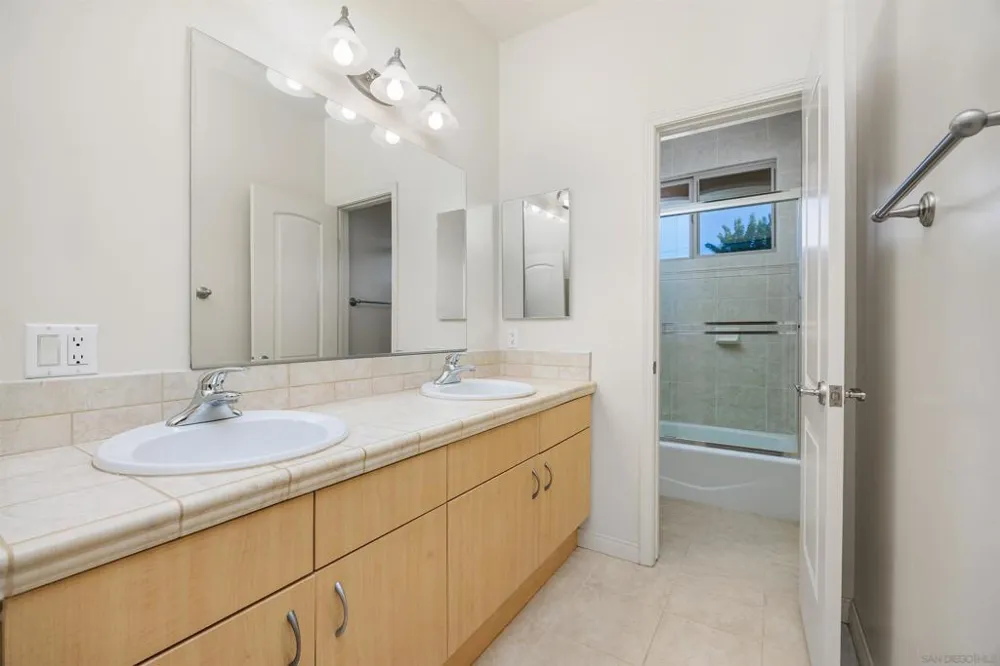 17429 Rancho Del Rio Rancho Santa Fe, CA 92067