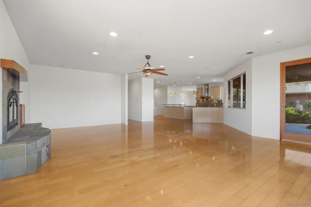 17429 Rancho Del Rio Rancho Santa Fe, CA 92067