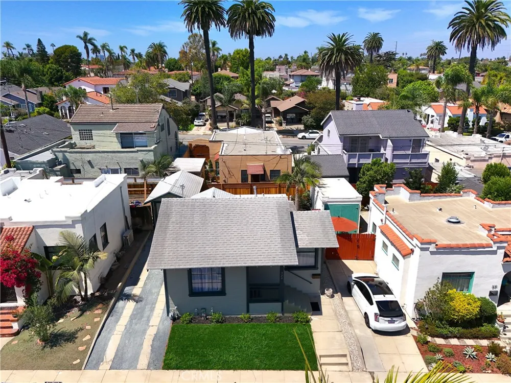 329 Eliot Lane Long Beach, CA 90814
