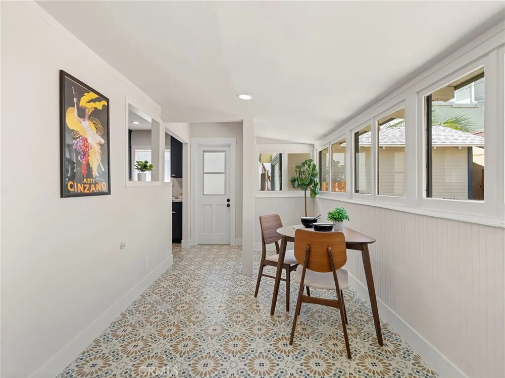 329 Eliot Lane Long Beach, CA 90814