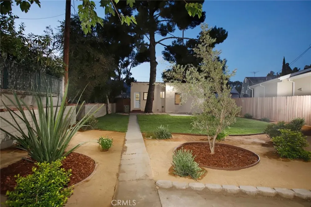 822 Monterey Glendale, CA 91206